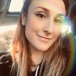 Meet your Posher, Emilie